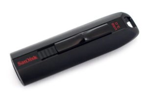 StorageReview-SanDisk-Extreme-USB-3- Flash-Drive